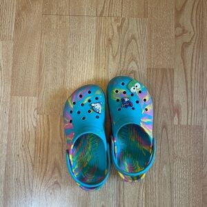 CROCS Kids Water Shoes in Blue and Multicolor